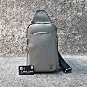 Louis Vuitton Avenue Taigrama Sling Bag *Microchip