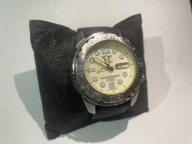seiko 5 sport mini