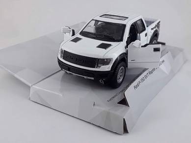 Ford F-150 SVT Raptor SuperCrew 1/46 model - white