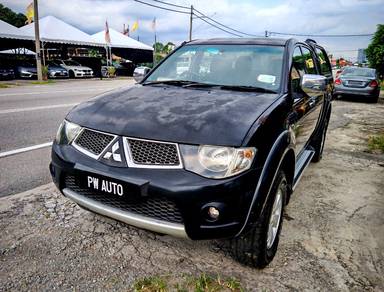 Mitsubishi Triton in Kajang, SGR