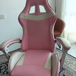 Gaming chair