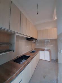 Kitchen cabinet formica door