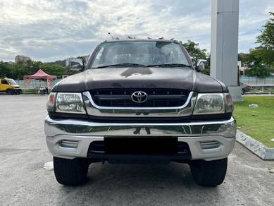 2004 Toyota Hilux SR TURBO