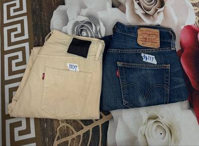 Levi’s 501 sz 33 Combo.