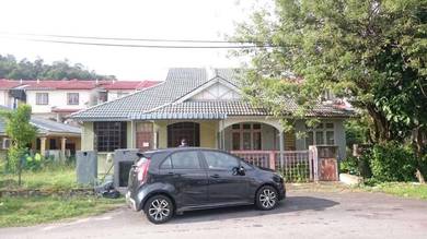 Semi-Detached House For Rent in Batu Caves,SGR