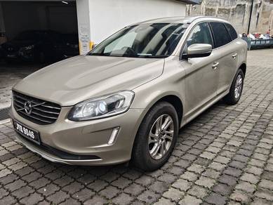 Volvo XC60 T5 DRIVE E in Kuchai Lama, KUL