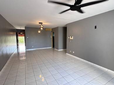 Condominium For Sale in Waikiki Condominium