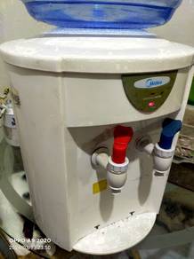 USED Bottle-type Dispenser ,,,,,,,, D.14i