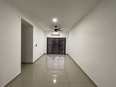 Condominium For Sale in The Hamstead