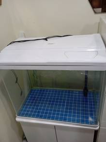 Akuarium Ikan Berkabinet