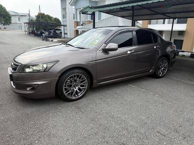 Honda Accord VTi-L in Kepong, KUL