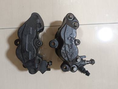 kawasaki z800  caliper depan