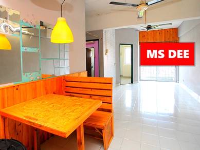 Condominium For Sale in Teratai Mewah Condominium