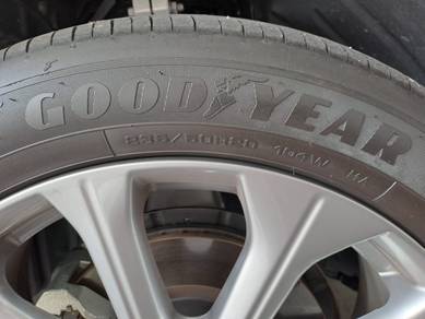 Good Year Efficient Grip 235/50R20