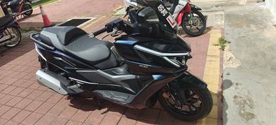 Sym Cruisym 400i
