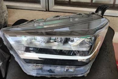 lampu hadapan kiri Perodua Axia 2023