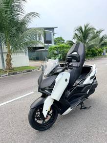 Yamaha XMAX