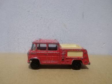 Vintage Majorette Pompier Aeroport