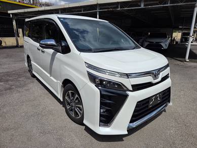 Toyota Voxy ZS KIRAMEKI III in Petaling Jaya, SGR