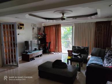 Condominium For Sale in Sri Sentosa Condominium