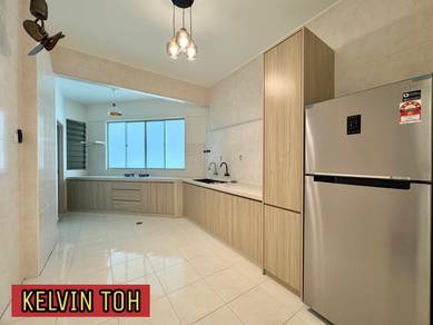 Condominium For Rent in Regency Heights