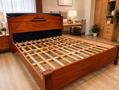 5’ Wooden Bed
