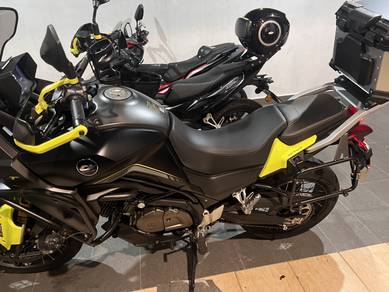 QJ Motor SVT 650 X