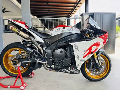 Yamaha YZF-R1