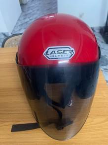 helmet bole nego lagi tapi ambil sndiri tmpt sya