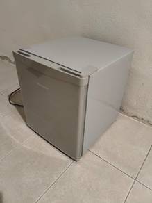 Hisense RR60D4AGN Mini Fridge