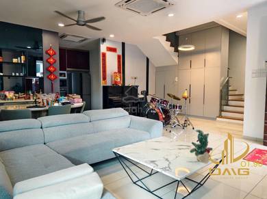 Semi-Detached House For Sale in Klang,SGR