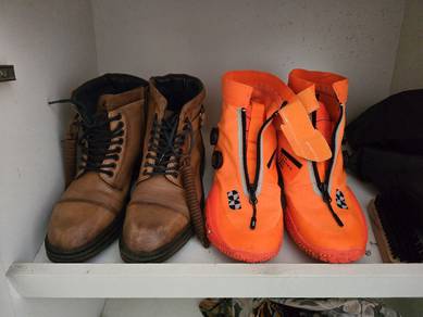 2 pairs