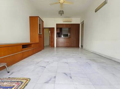 Apartment For Sale in Desa Bella