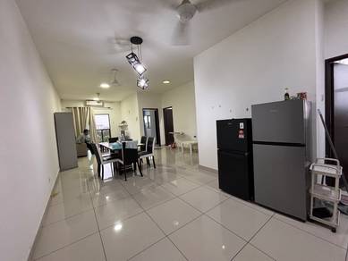 Condominium For Sale in Residensi Zamrud