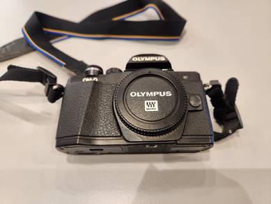 Olympus EM10 Mark II in good condition