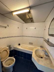Condominium For Sale in E-Park Condominium