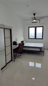 Service Residence For Rent in One Equine