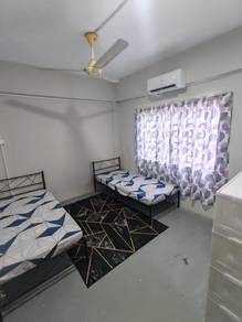 Room in Seri Kembangan, SGR