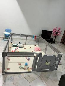 Baby cage for safety