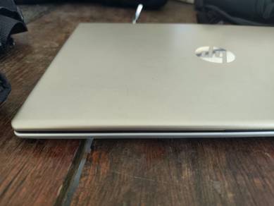 Laptop untuk dijual