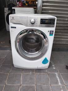 Inverter front load hot washer Electrolux 9kg