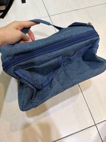 Breastmilk cooler storage bag