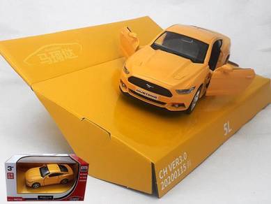 2015 Ford Mustang 1/36 model car - yellow