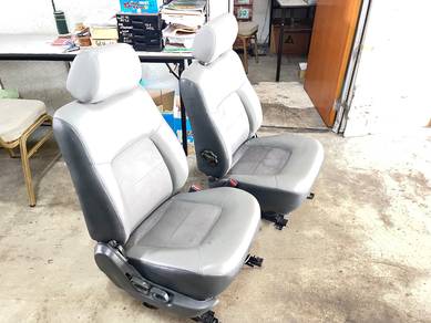 Mitsubishi Pajero V series seat 1 pair 4x4