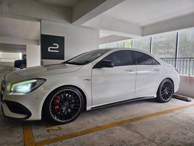 Mercedes Benz CLA45 45 AMG 4MATIC (CBU) in Cyberjaya, SGR
