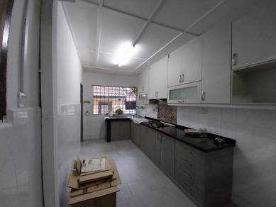 1.5-storey Terraced House For Sale in Bandar Kinrara,SGR