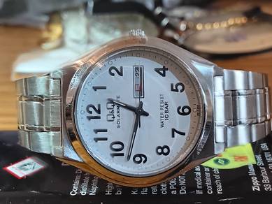 Vintage Q and Q gent watch japan