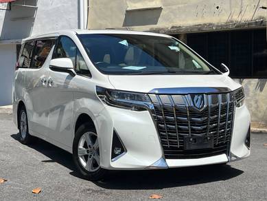 Toyota Alphard X in Damansara Heights, KUL