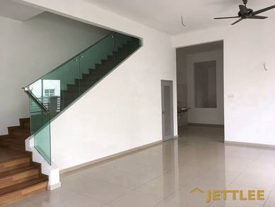 Semi-Detached House For Sale in Klang,SGR