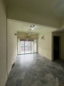 Apartment For Sale in Garden Tower